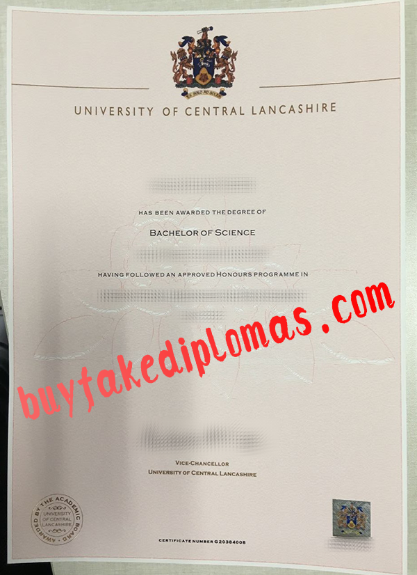 University-of-Central-Lancashire-Diploma-d.png