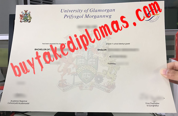 University-of-Glamorgan-Diploma-d.png