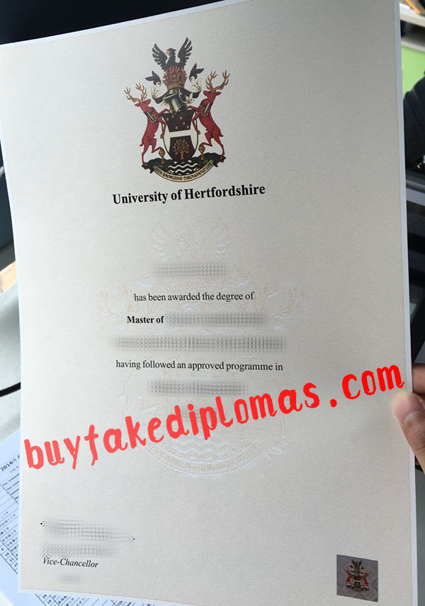 University-of-Hertfordshire-Diploma-1d.png