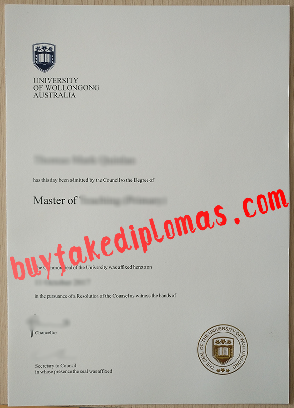 University-of-Wollongong-Australia-Diploma-d.png